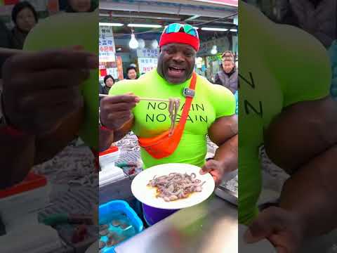 흑인헬창 Jiral 한국생활] 전통시장에서의 산낙지 먹방! 이건 힘들지~#Jiral#산낙지#먹방