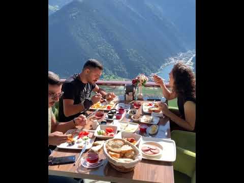 Trabzon Uzungöl Manzarası Eşliğinde Kahvaltı