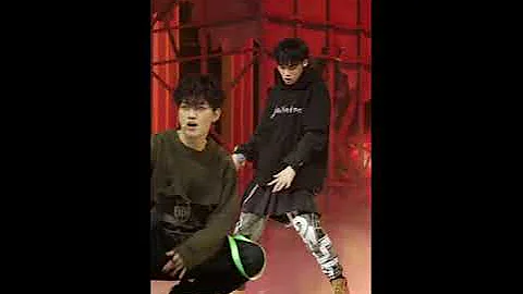 - Lee Byunggon individual cam Mixnine Hand in Hand