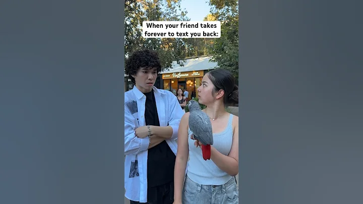 The bird is a paid actor @asherlara #sofimanassyan #friends  #funny