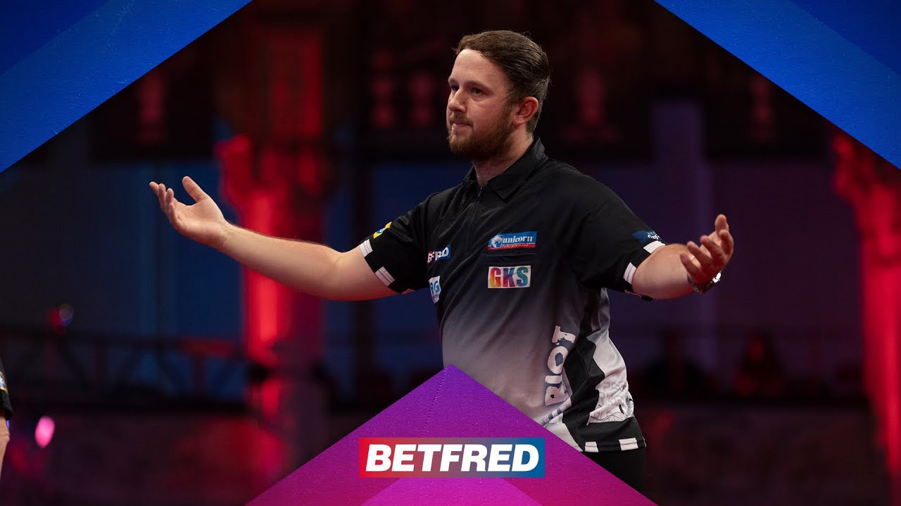 Callan Rydz shocks Rob Cross at the World Matchplay - YouTube