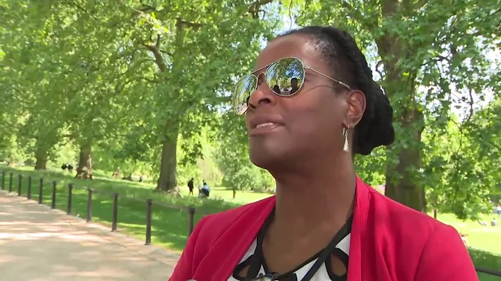 Londoner says Markle's family drama is like watchi...