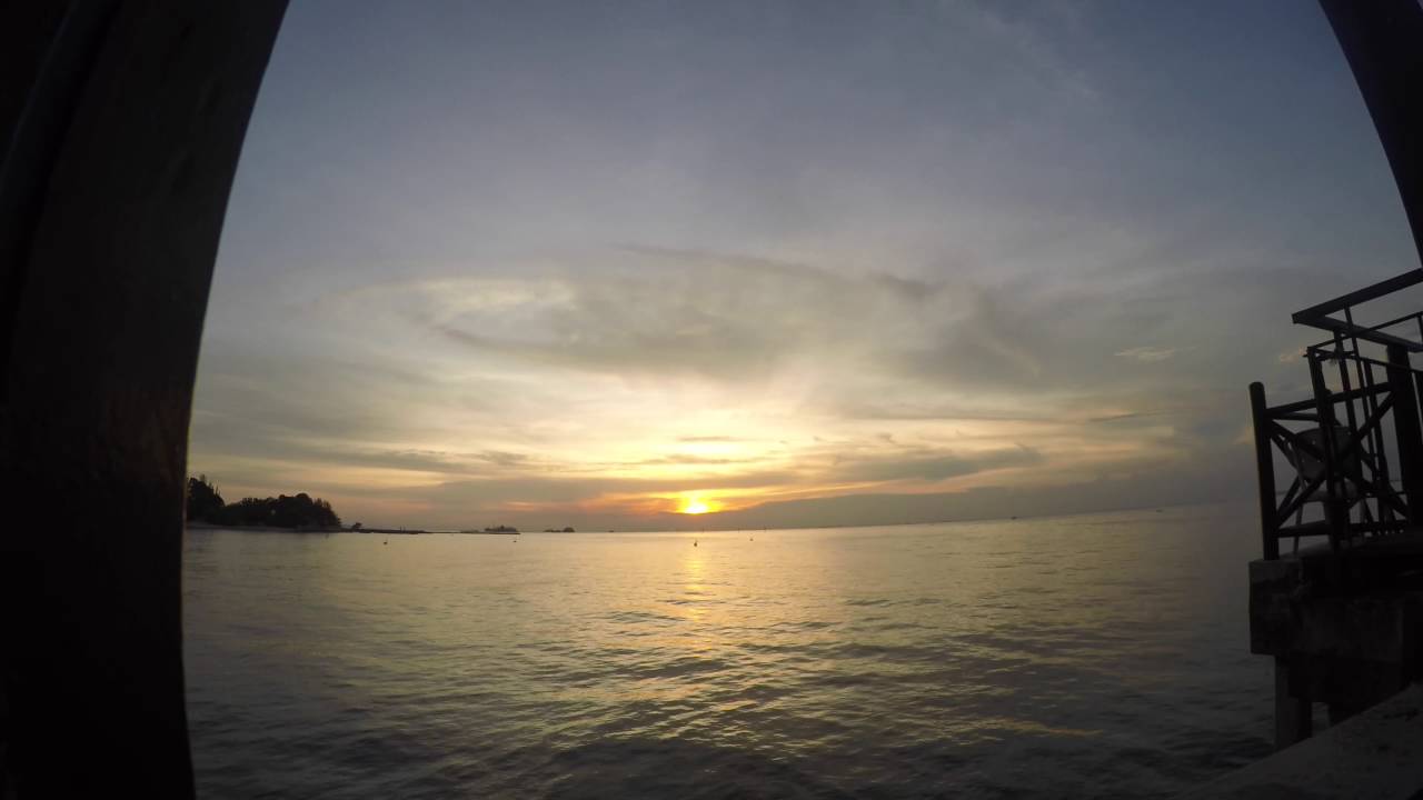 Turi Beach Sunset [Time-lapse]