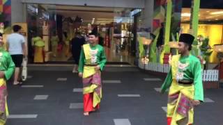 Zapin Bunga Hutan Resimi