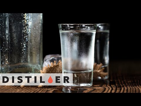 Video: Z čeho se vyrábí vodka?