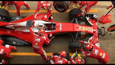 Sebastian Vettel pit stop in slow motion - 2016 Barcelona Test 2, Day 2