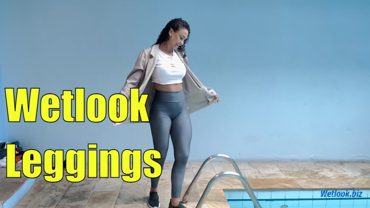 Wetlook leggings, Wetlook sport girl in leggings swims in Pool