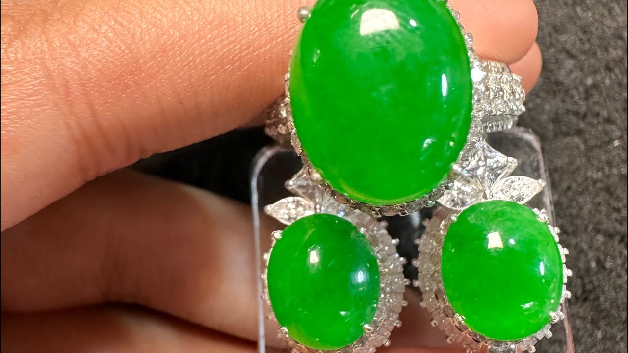 Live now Inside a Real Jade Market: How Professionals Choose Stones 