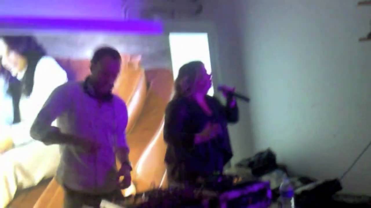 ALEC SUN DRAE & CHRIS JAXX LIVE - singing 'Praise Him' to Ray Paxon's 'Life is Precious'