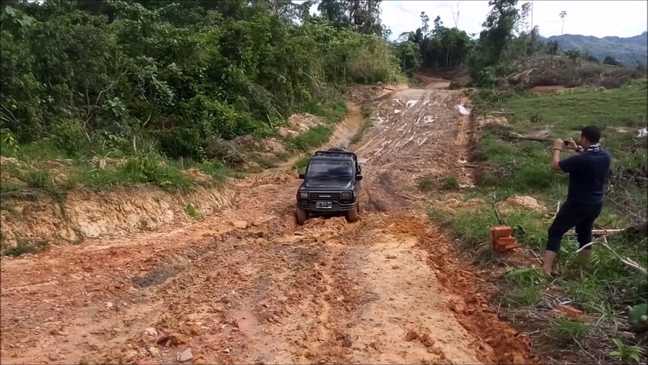 Although Already 4WD Daihatsu Taft Hiline Pick Up Must Surrender