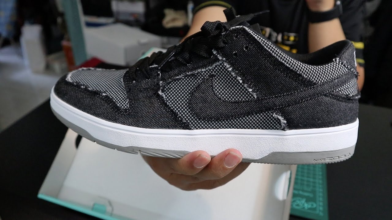 Nike SB Dunk Low Elite Medicom BE@RBRICK QS Sneaker Unboxing - YouTube