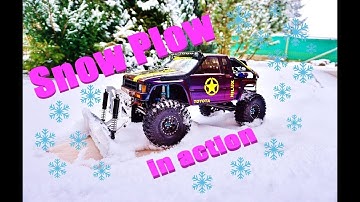 Axial SCX10 II Hilux SR5 - Xtra Speed Snow Plow install and Test