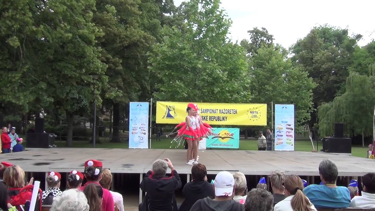 Mažoretky Minipanenky Hranice - Mistr České republiky 2015 - Pódiová skladba - Poděbrady 2015