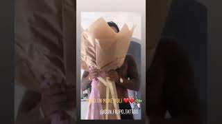 Filip Djukić Iznenadio Svoju Devojku Ivu Grgurić Ogromnim Buketom Cveća