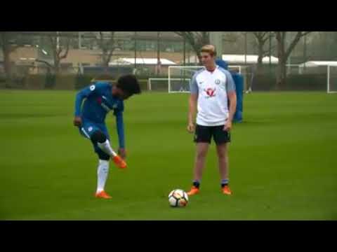 We invited three Chelsea fans down to our training ground for a free-kick masterclass with Willian !