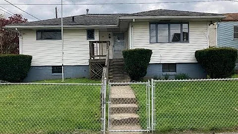 First Choice Realtors - 104 N. Broadway Street