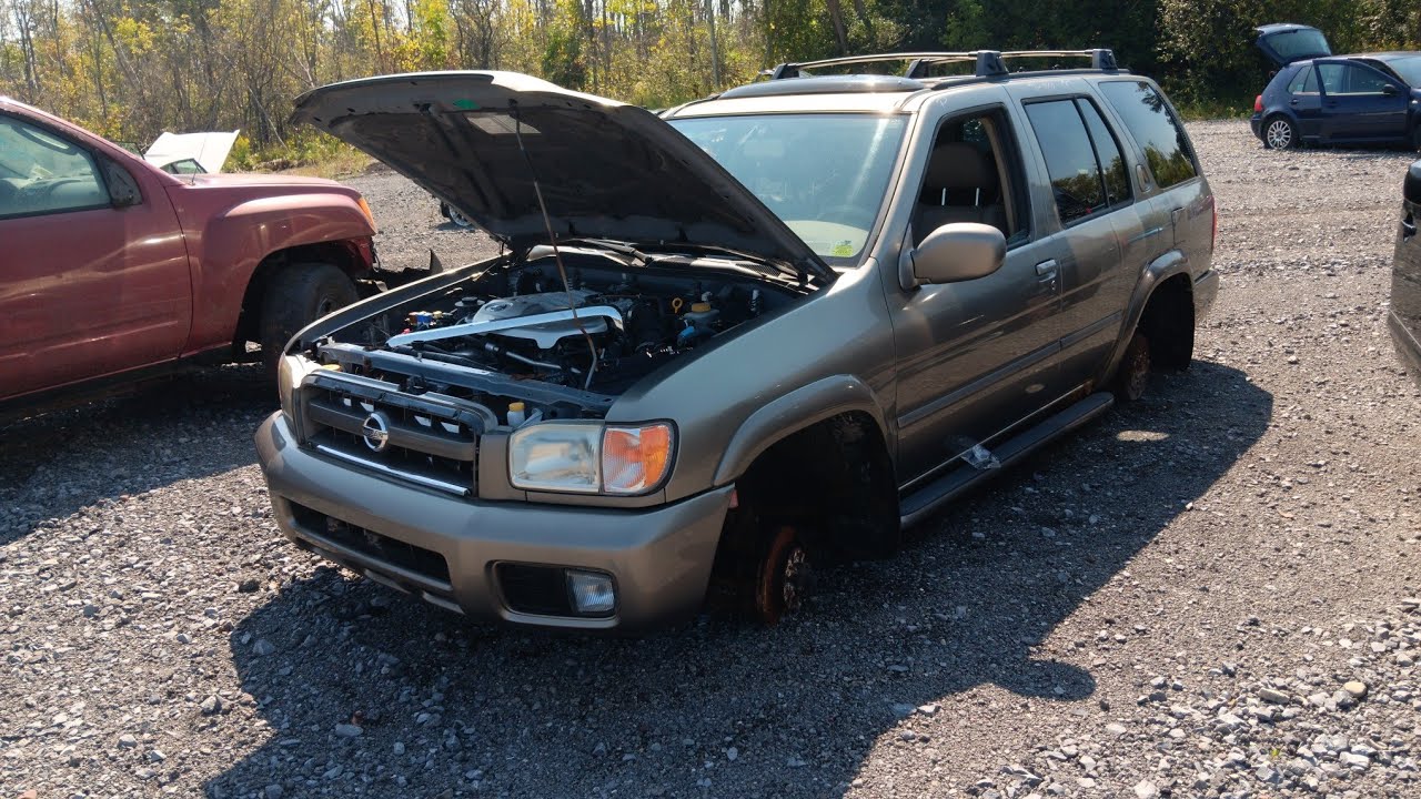 2004 Nissan R50 Pathfinder in the Junkyard - YouTube