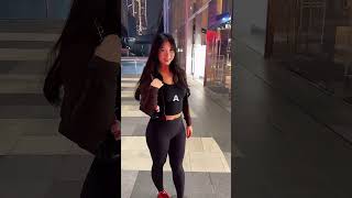 Esta Garota Chinesa Ficou Famosa.