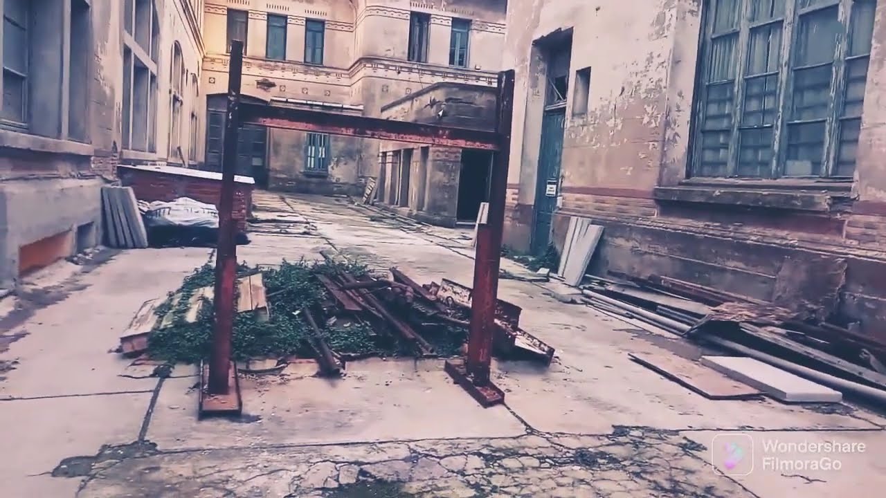 Entro de nuevo al  Asilo Unzué en Mar del Plata 