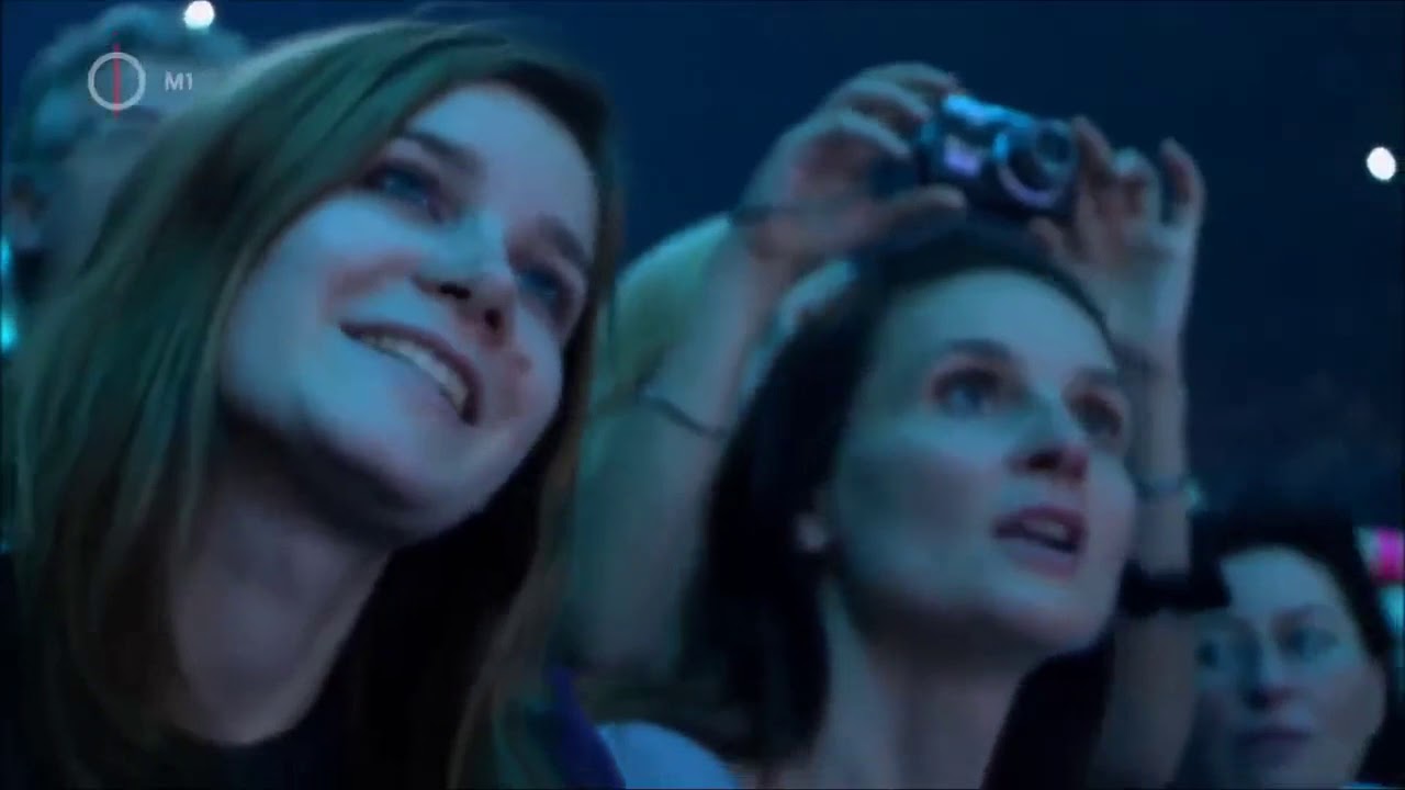 песню девушка с жемчужными волосами