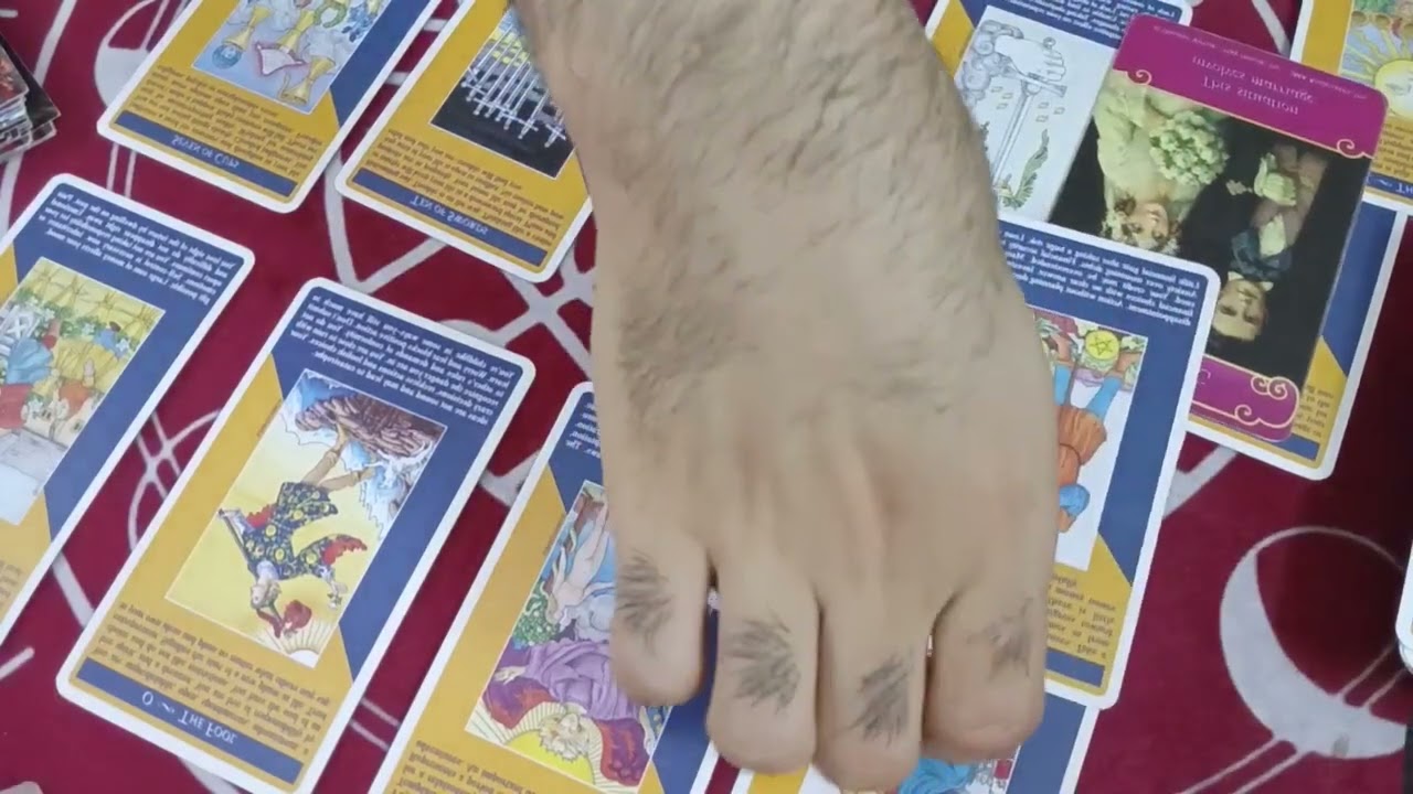 اختر كارت حط شخص في بالك ايه فى عقله الباطن عنك مشاعره وأفكاره وخطواته القادمه 