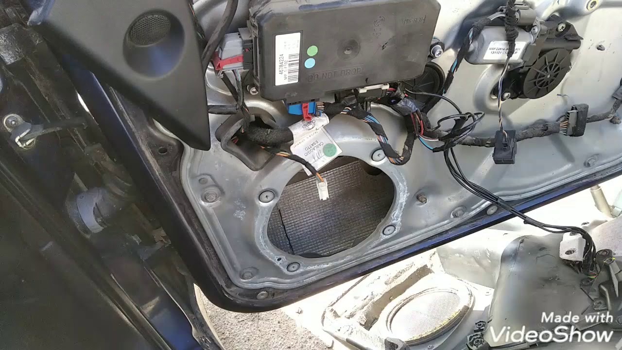 Замена акустики на Фиат стило - YouTube