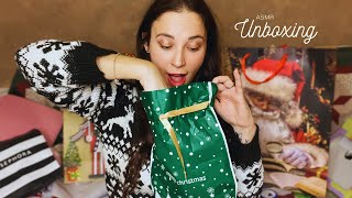 ASMR 🎁 Unboxing Christmas presents 🎁 #whispering #accent