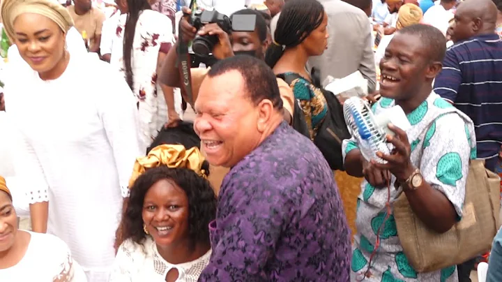 JOKING BABA ELESHO MAKES EVERYONE LAUGH WITH ARRIVAL AT YOMI NAMING CEREMONY