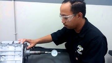 Measuring transmission input shaft endplay