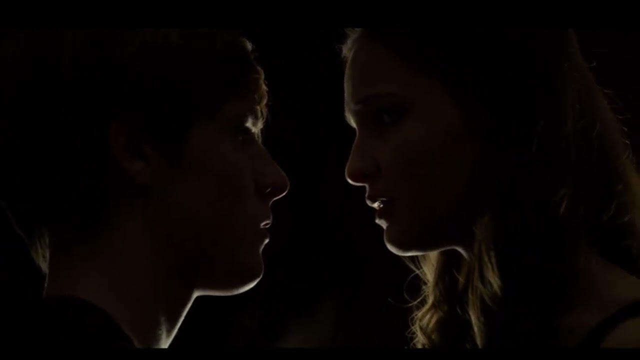 Dark: Jonas and Martha - kiss scene 1