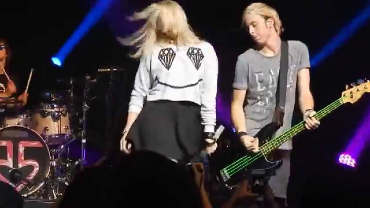 R5 Dancing At Concerts YouTube