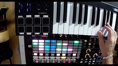 APC40 MKII & Ableton Live Guitar Looping - Relaxing tune