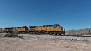 UP 9815 East — Double-Stacks & Pigs with Friendly Crew at MP 791.5 | Sunset Route