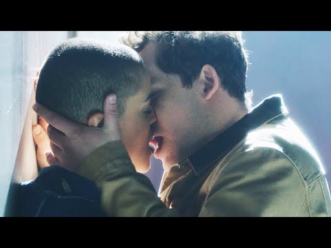 Gossip Girl 1x06 / Kiss Scene — Julien and Obie (Jordan Alexander and Eli Brown)