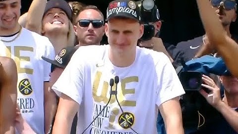 ZBOG VAS NISAM OTIŠAO NA TRKE KONJA: Jokić oduševio navijače Denvera / 15.06.2023.