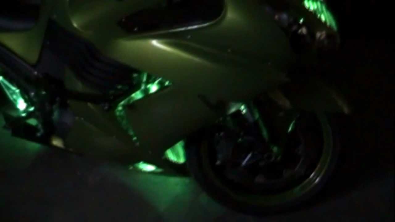 ZX14 w/ Platinum Glow LEDs (green), with Platinum light up heel guards