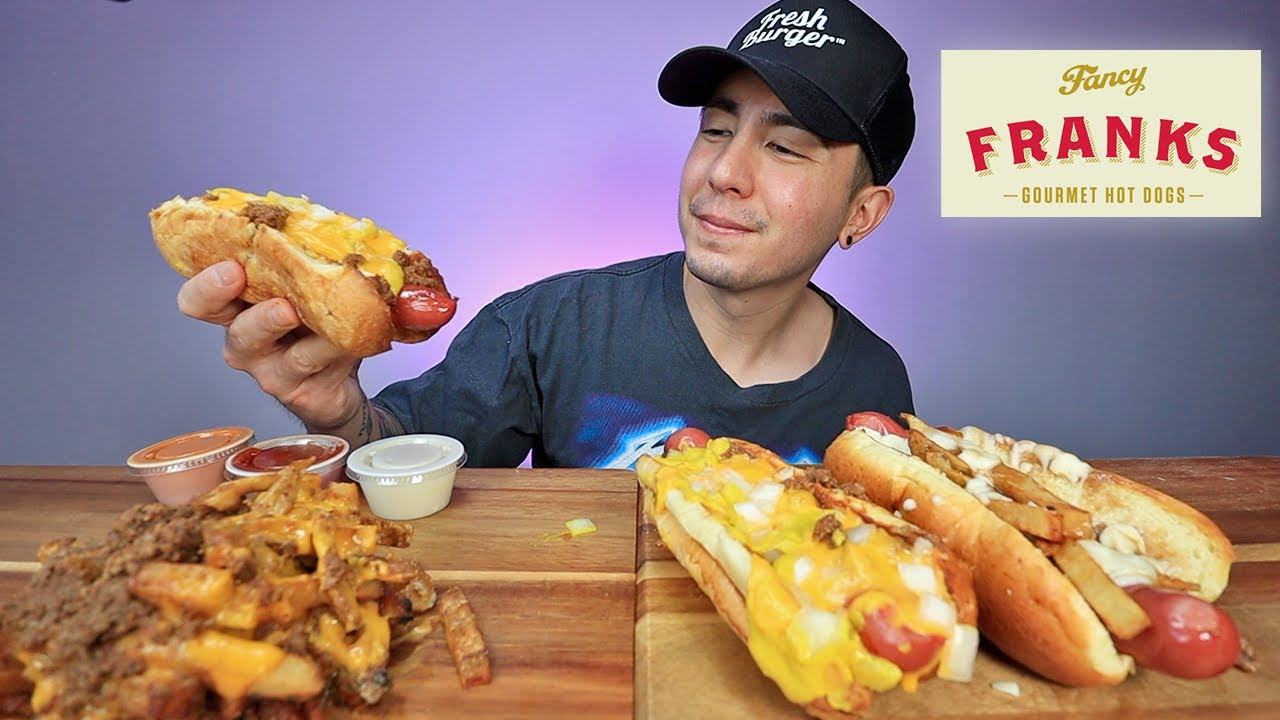 MUKBANG I Found Chilli Cheese Hot Dogs And Chilli Cheese Fries In Toronto (Fancy Franks Hot Dog)