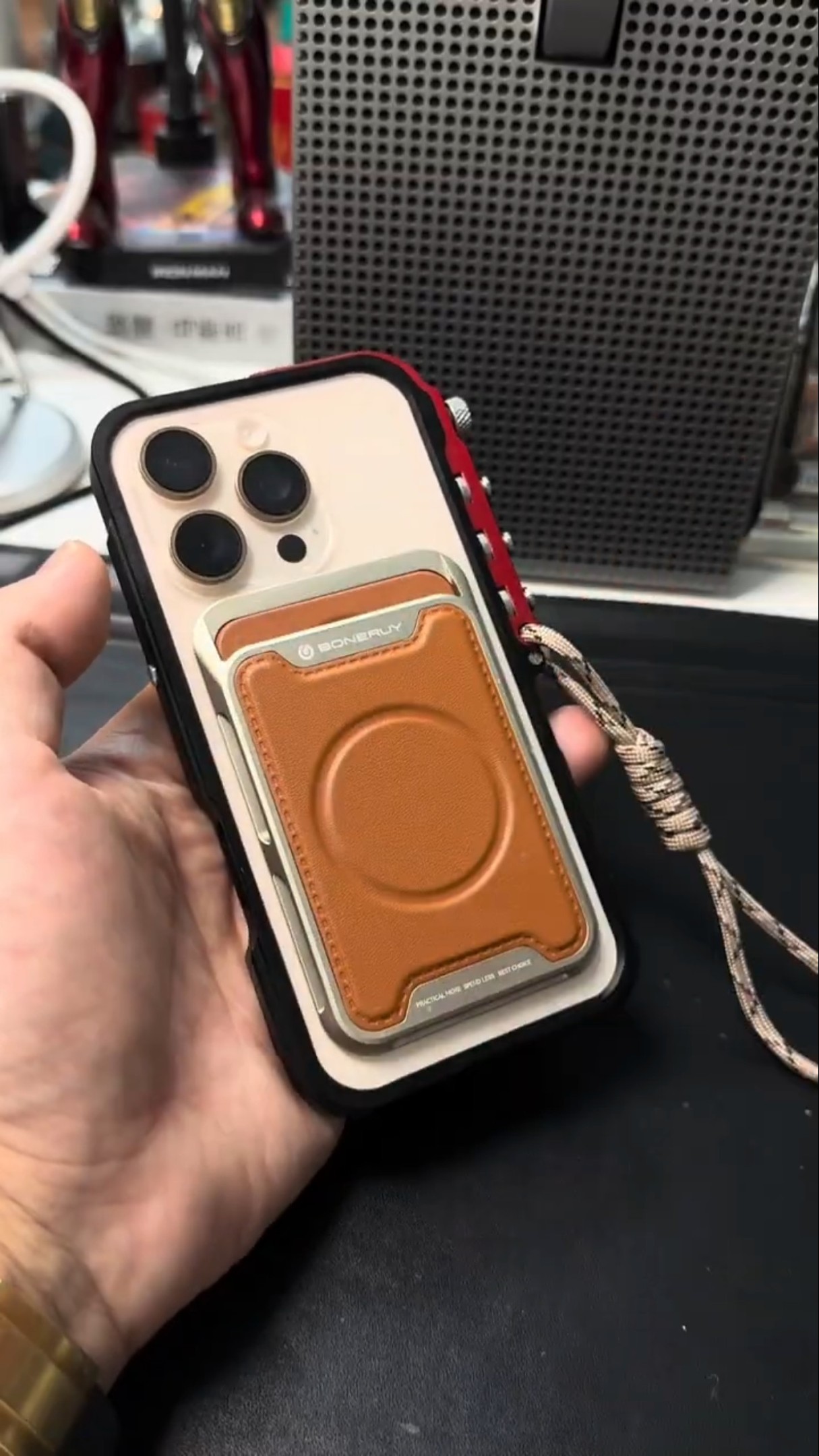 Functional style metal frame mobile phone case Ingenious structural design, installation without