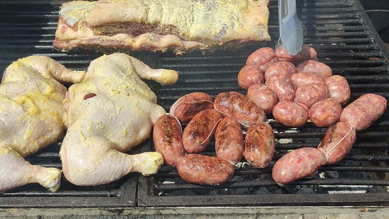 PARRILLADA con chorizo criollo, costillas, pollo y picaña. Al estilo  República del Asado ??. - YouTube