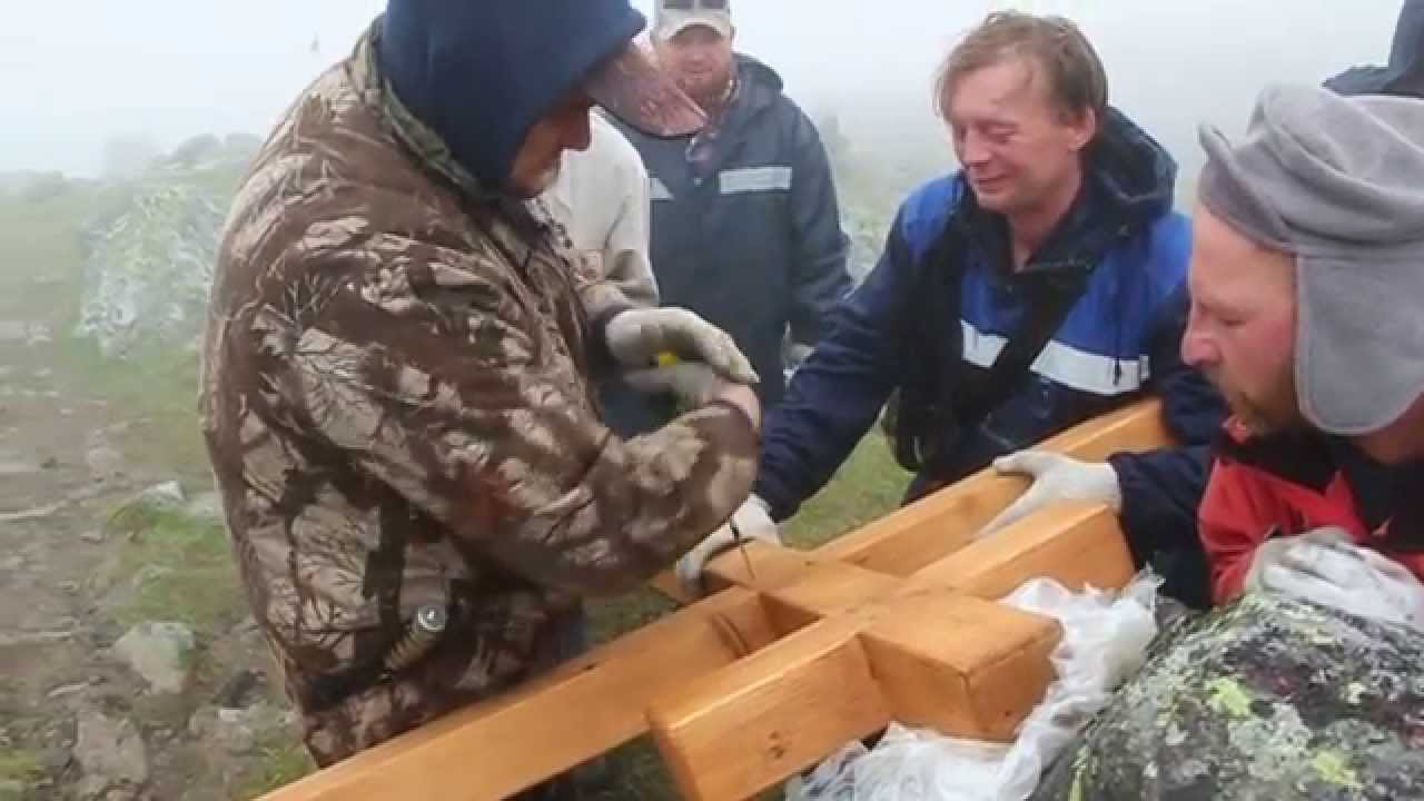 Установка православного креста