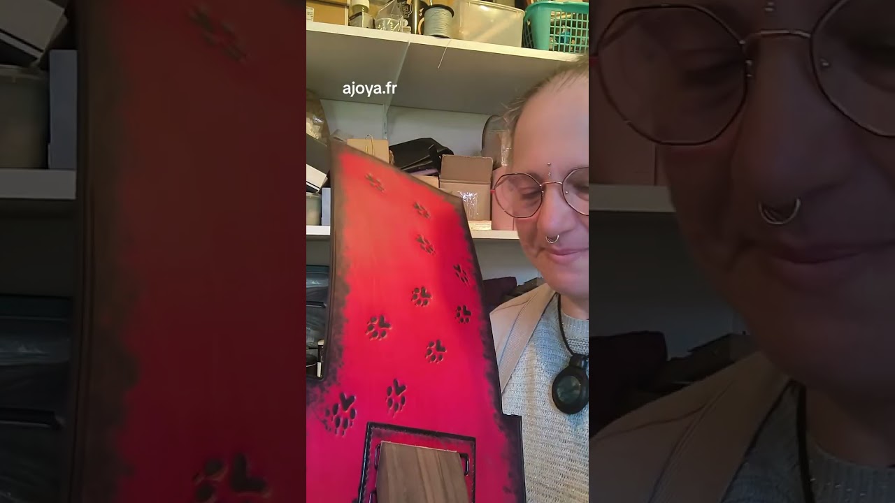 La blague à tabac en cuir pattes de loup 🐺