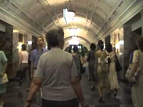 Video: Hoe De Metro Van Moskou Te Gebruiken?
