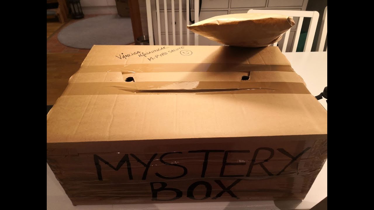 Unboxing Mystery Box Fyrverkerier och pyrotekniska produkter, proffs och amatör från @M-PyroSalute