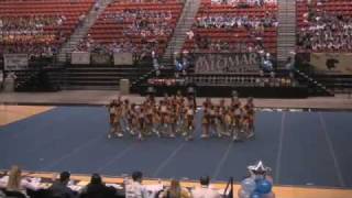 TPPW Peewee Golden Falcons Cheer team at competition