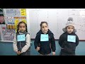 اغنية الآحاد والعشرات والمئات وطالبات الصف الأول المعلمة هبة عبد الواحد مدرسه دار السلام الخاصة