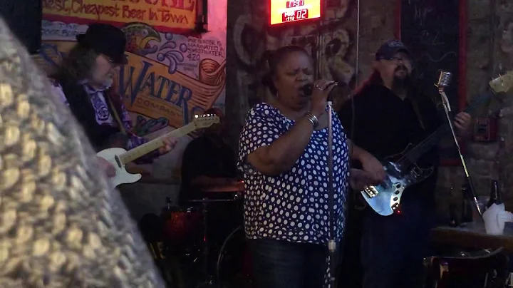 The Warehouse savannah March 2019 Laverne Smith