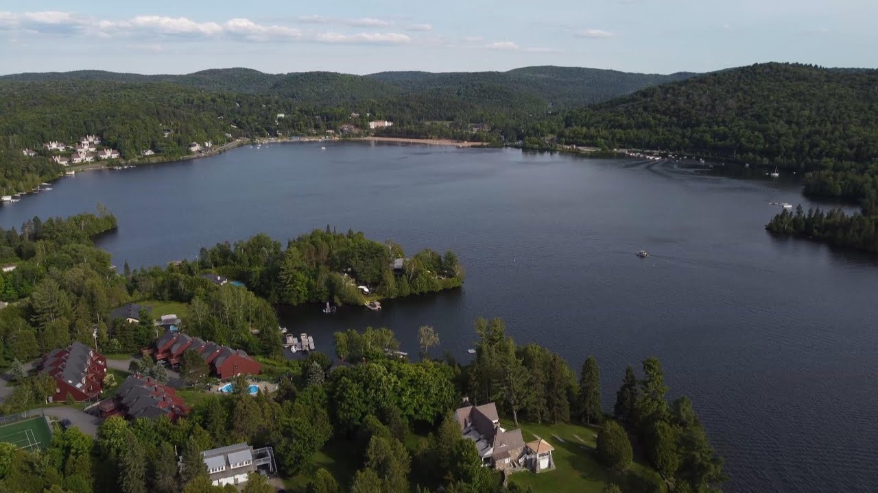 Lac des sables, SteAgatheDesMonts vue du ciel (4k 24fps) YouTube