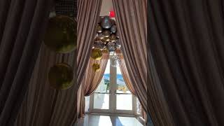 Balloon ceiling
