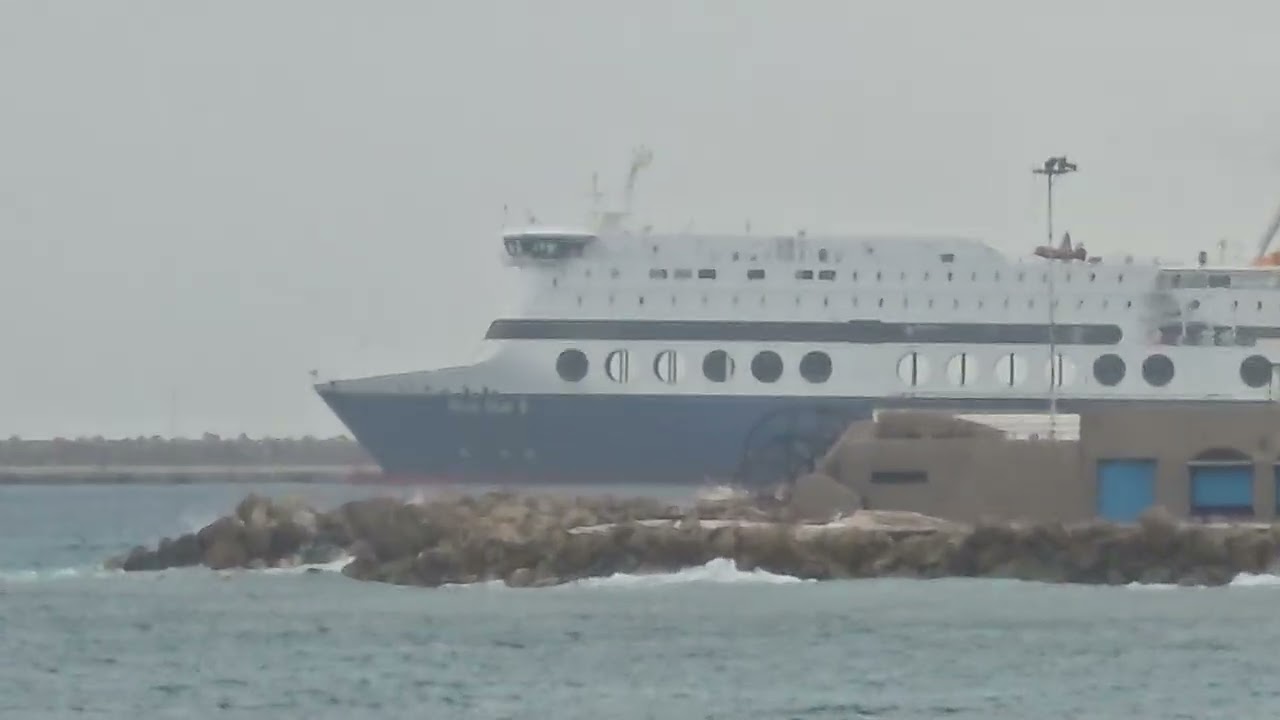 Προσέγγιση λιμανιού blue star 2 29/1/2026