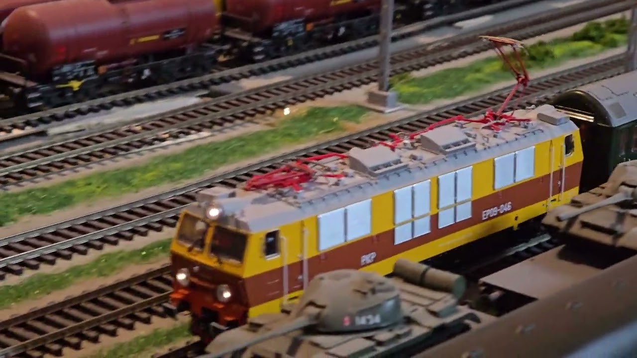 Ep09-042 & Ep09-046 Piko. Zabawa z kolejką 17.07.2025